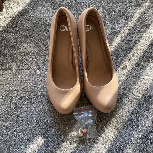 Nude Heels - Picture 5 of 8